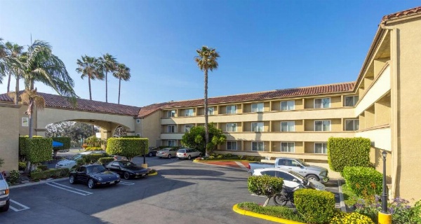 Best Western Plus Newport Mesa Inn image 27